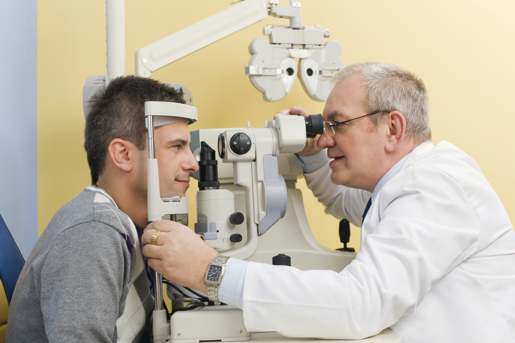 How Much Do Ophthalmologists Make Per Year